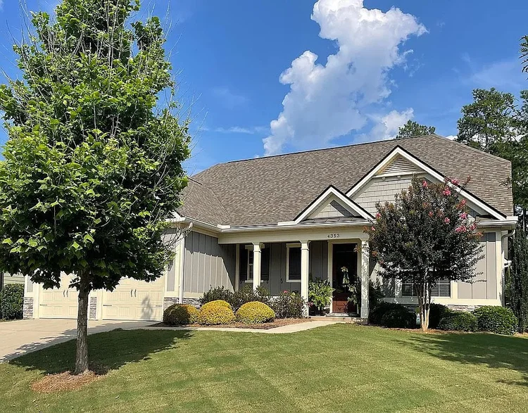 House 28, photo 1 of 13