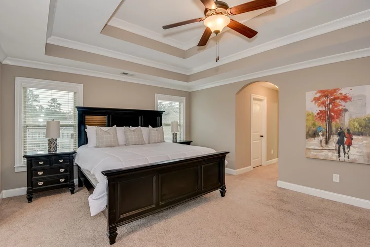 House 20, photo 7 of 10