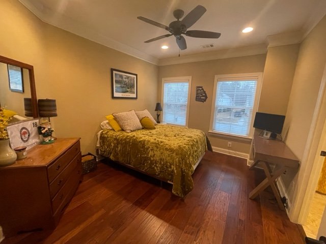 House 22, photo 8 of 14