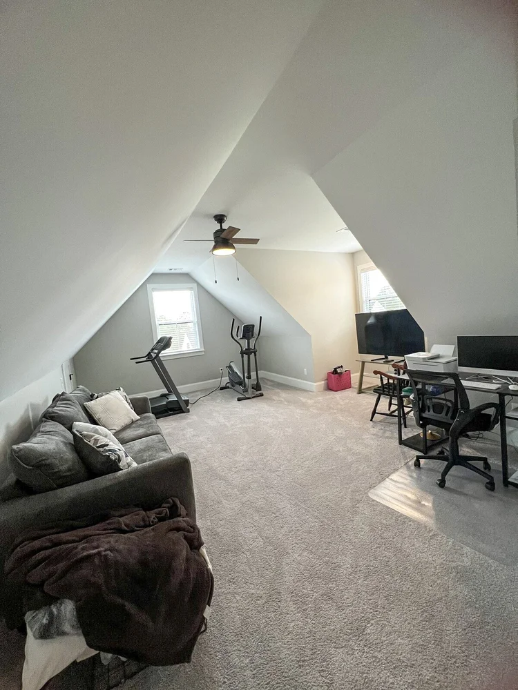 House 5, photo 3 of 10
