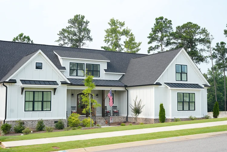 House 1, photo 2 of 18