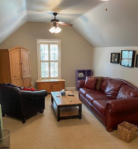 House 17, photo 9 of 9