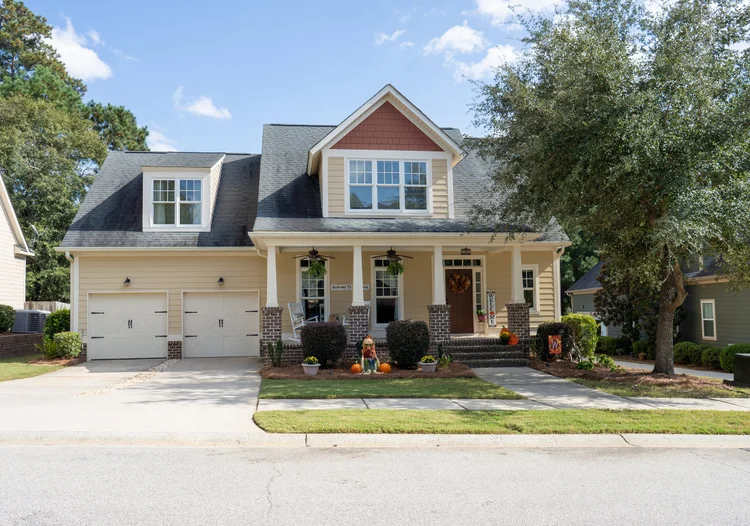 House 15, photo 1 of 24