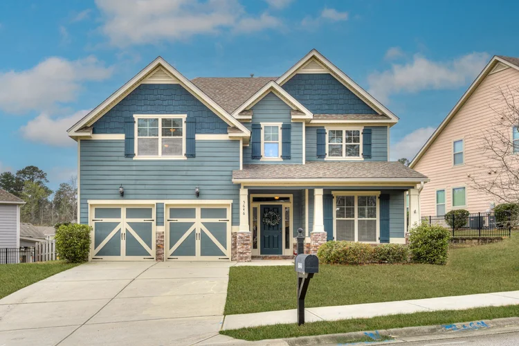 House 20, photo 1 of 10