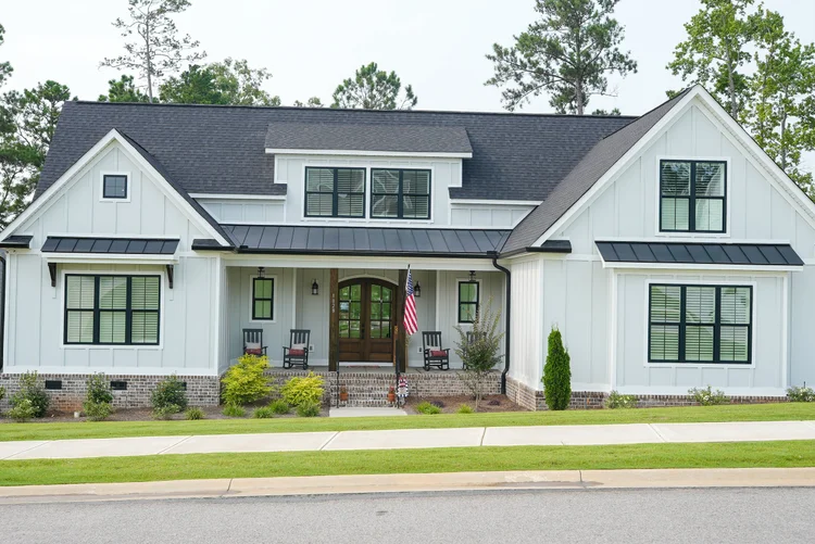 House 1, photo 1 of 18